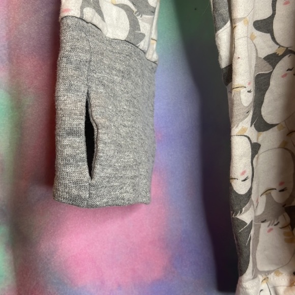 La Vie En Rose Grey Penguin Long-Sleeved Hooded Pyjama Nightshirt Size Medium - Picture 7 of 7